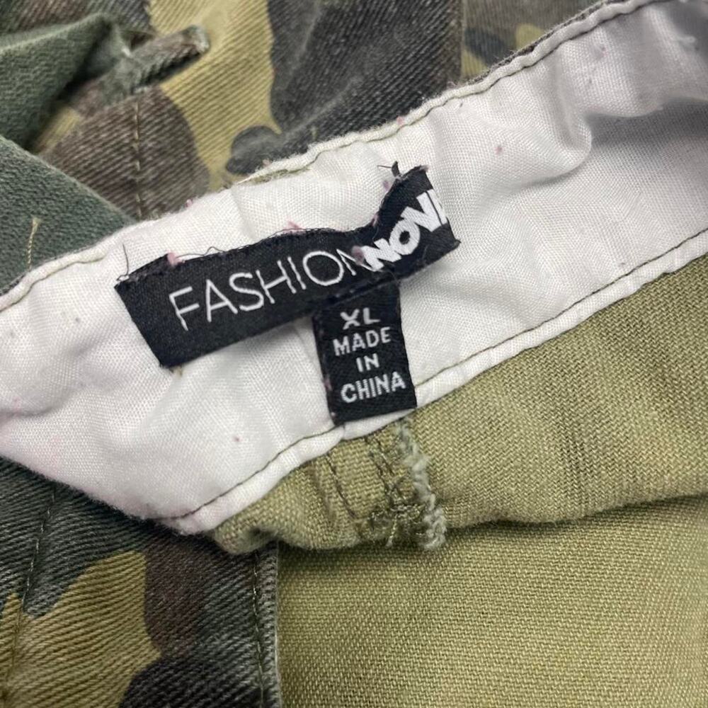 Fashion nova camo cargo pants - Picture 3 of 4